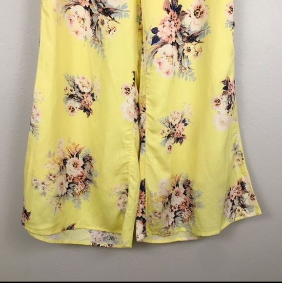 Feather Bone Talesa Floral Wide Leg Pants - Picture 8 of 8